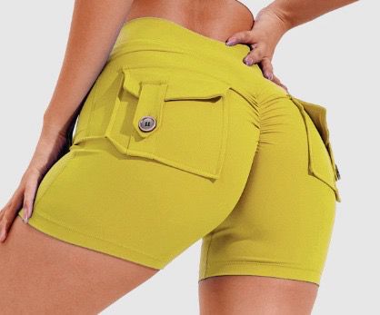 Women shorts with pockets